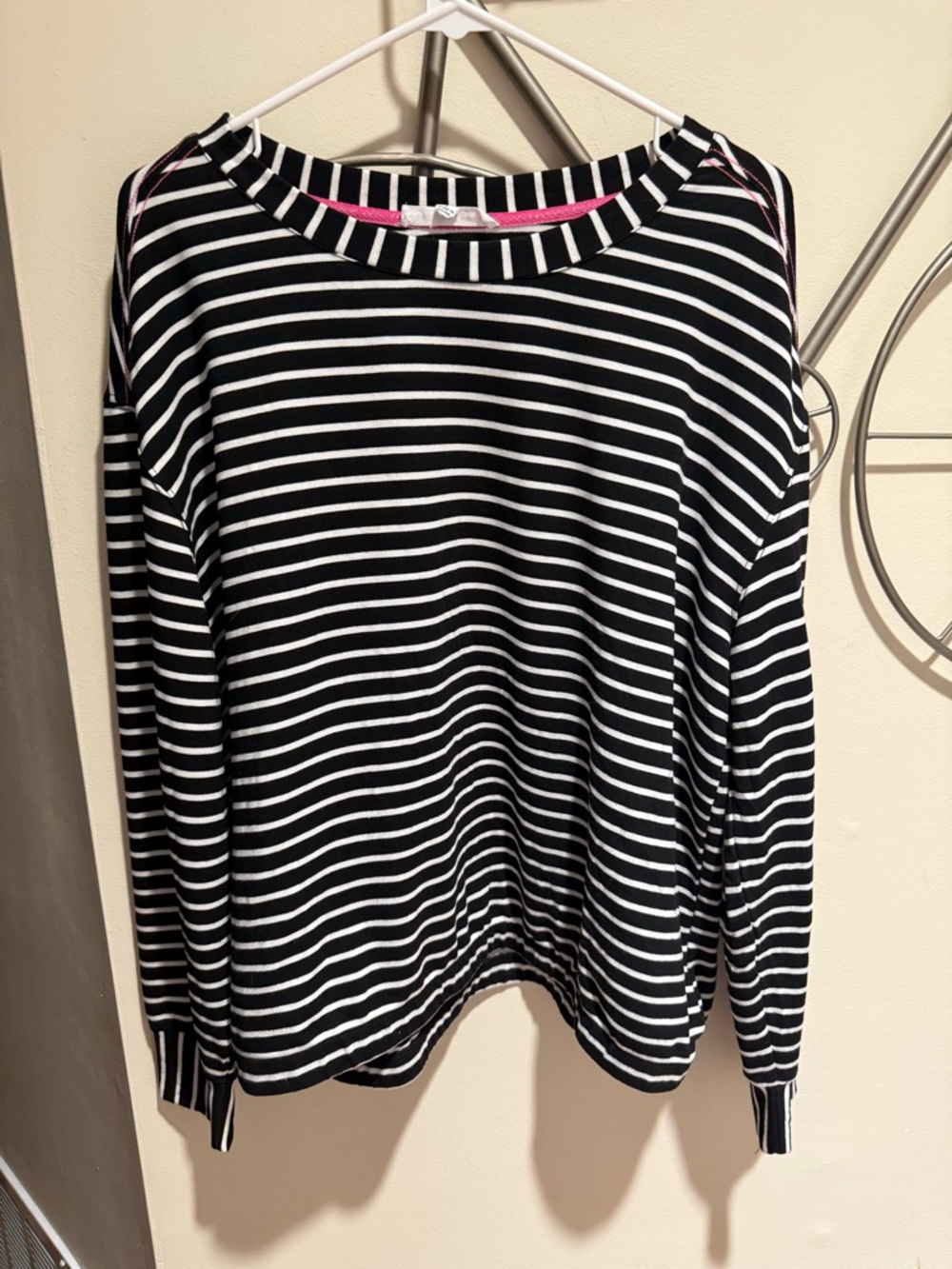 Jane & Delancey Black & White Striped Long Sleeve Top w/Heart & Pocket Detail